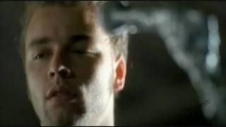 Videoklip Muse - Muscle Museum s textom piesne