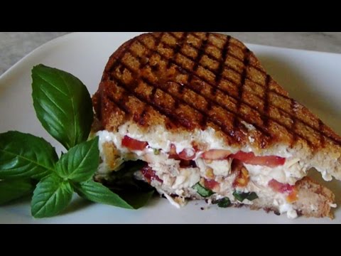 Pannino Alla Caprese Con Pollo