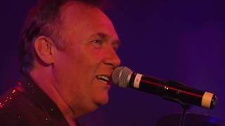 New York City Rhythm from The Magic Of Manilow feat. Terry Davies