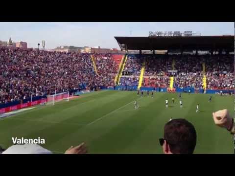 Levante - Valencia // Celebrando el Gol de Martins