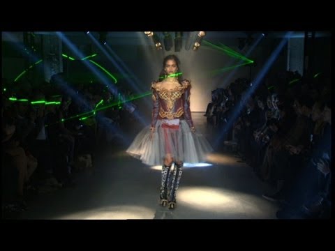 Paris / Vivienne Westwood Ready-To-Wear Fall/Winter 2012/13 - fashion show