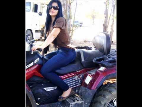 download lagu mp3 mp4 Eres Bonita Chalino Sanchez, download lagu Eres Bonita Chalino Sanchez gratis, unduh video klip Eres Bonita Chalino Sanchez