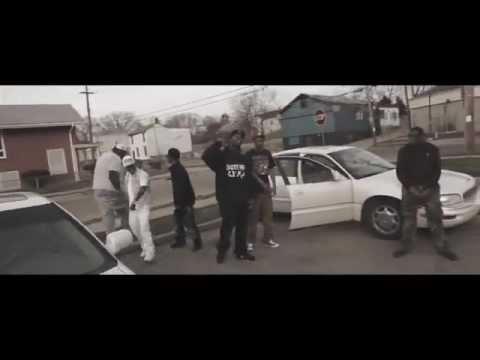 Felon feat. Dirtybandz Tezz, Peezy and Benji Frank - Bitch