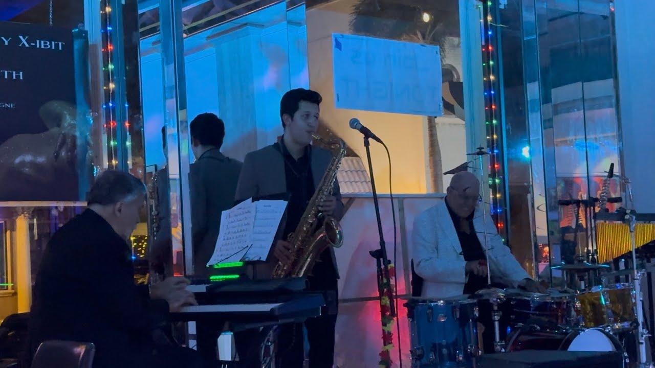 Promotional video thumbnail 2 for Kevin Carvajal Saxophonist