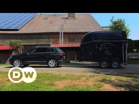 Hilfreich: VW Tiguan Trailer Assist | DW Deutsch