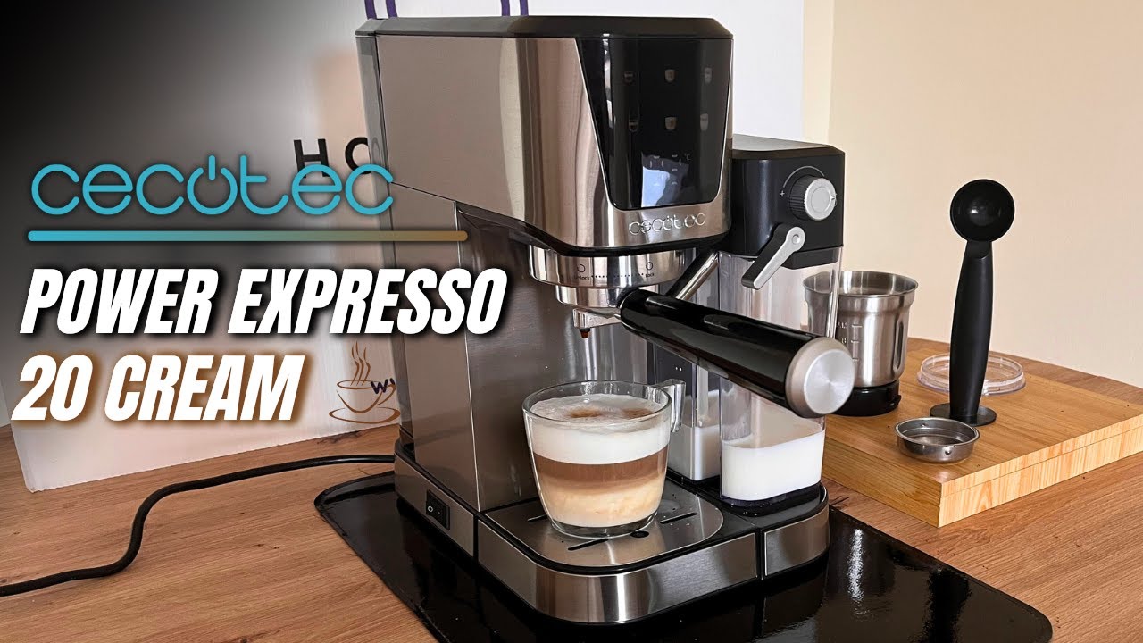 Silvia Jiménez probando la cafetera Power Espresso 20 Cream en Hogarsys