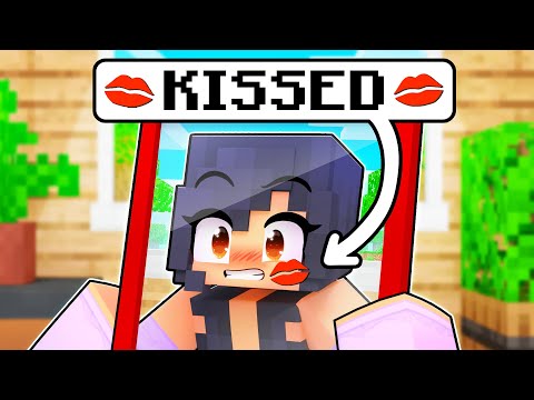 Aphmau Was KISSED In Minecraft!