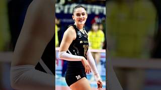 Download lagu Zehra Gunes💞 Vakifbank volleyball 👸🌹#zehragunes #volleyball #viral #shorts mp3