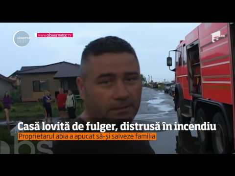 Un incendiu violent a mistuit o casă dintr-un cartier rezidenţial, lângă municipiul Arad