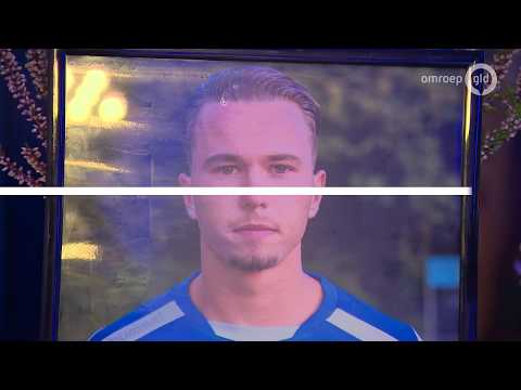 Minuut stilte voor Paco Geutjes bij voetbalclub RKHVV in Huissen