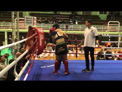 Paula Alvarez (muay Sapein) VS Mª del Mar Vega (Ponce team)