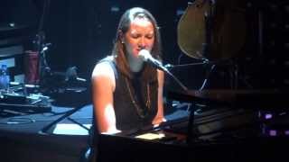 Sophie Hunger - Train People (HD) Live in Paris 2013