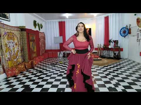 Vídeo 01 - Movimentos básicos + Giros - Dança Cigana com Silvia Bragagnolo