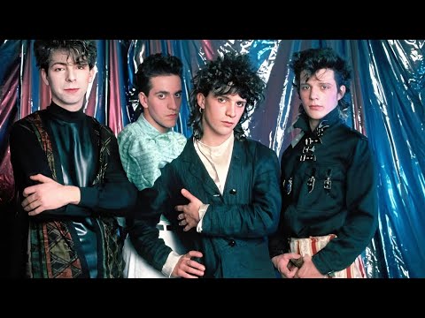 Videoclip de Tes yeux noirs (Mix 2020) — Indochine