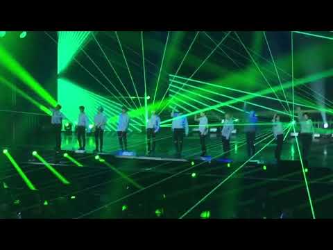 Never - Wanna One in Manila