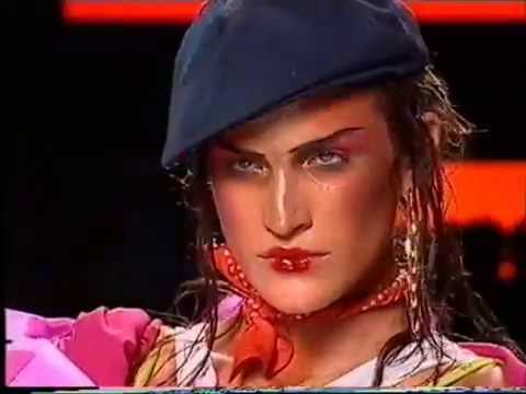 Christian Dior Haute Couture Fall-Winter 2003-2004