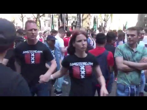 DE GRAAFSCHAP- AJAX 1-1 boze fans op het leidseplein Amsterdam