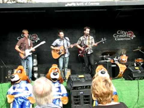 Here Comes Your Man  by Stationwagon.June 4, 2010.AVI