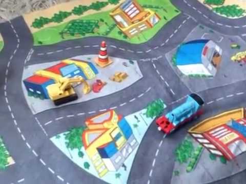 Aprende a jugar con Thomas y juguetes. Vídeo para Niños