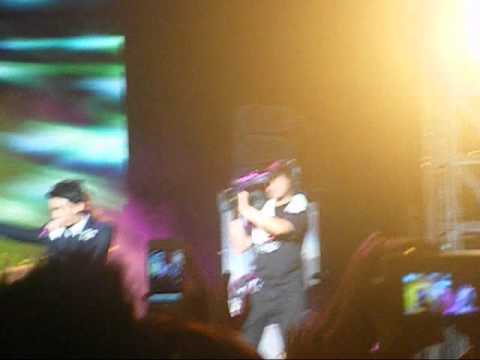 [Fancam] 230911 F1 Singapore: Seungri - Intro + Strong Baby