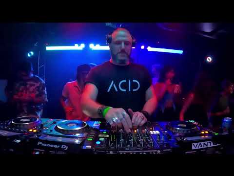 STERLING MOSS | RESILIENT RECORDINGS | VANTEK |