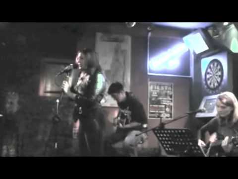 Someone like you (acoustic) - Adele Cover - Amanda Lundstedt