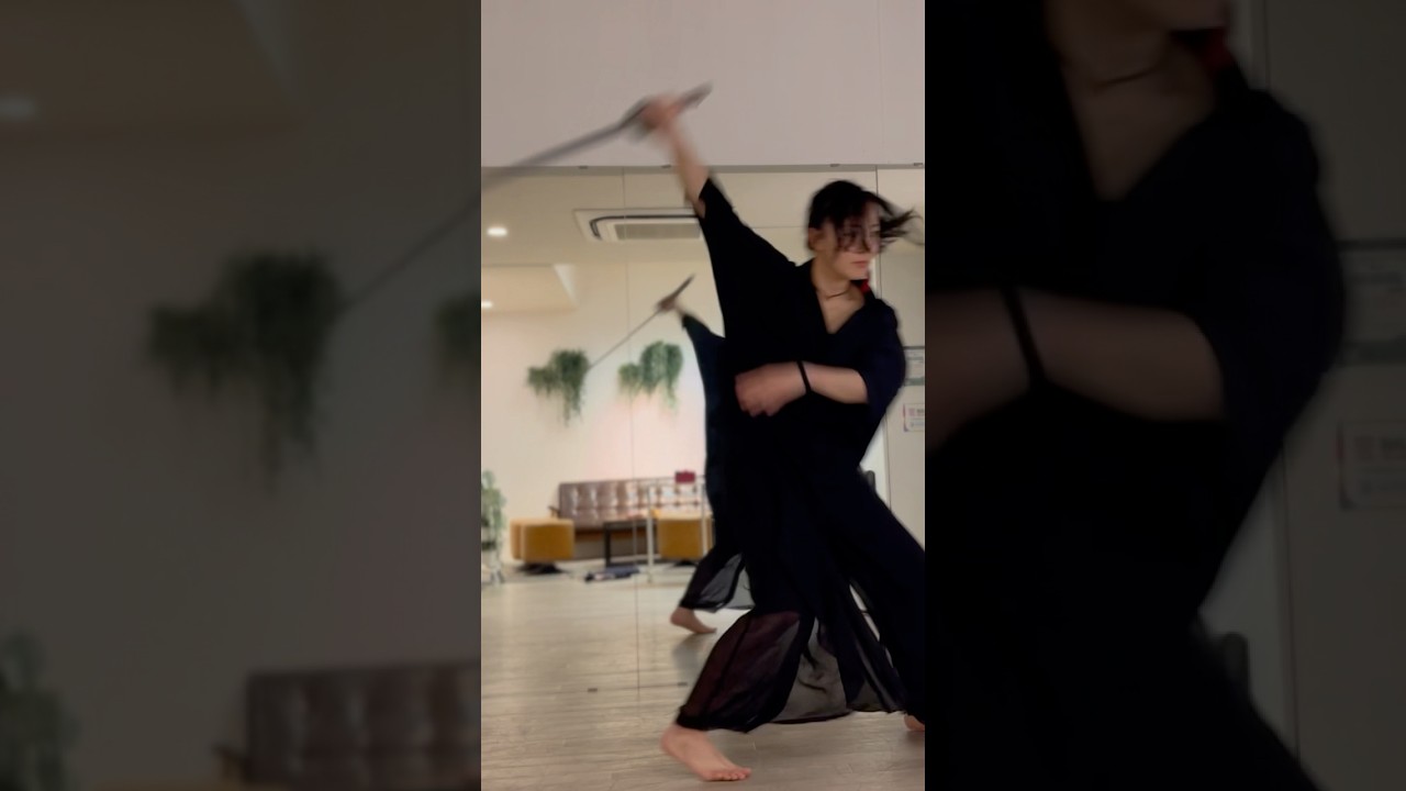 LADY SAMURAI KAORI #川渕かおり#ladysamurai #sworddance #剣舞 #adamlambert #lucy