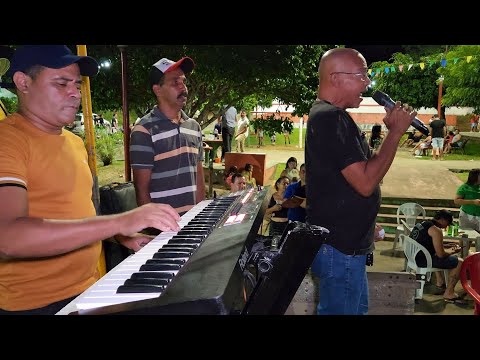 Os Solitários ao vivo no Bar do Fernando na  Praça do Cedro Limoeiro-PE. 19/07/2025