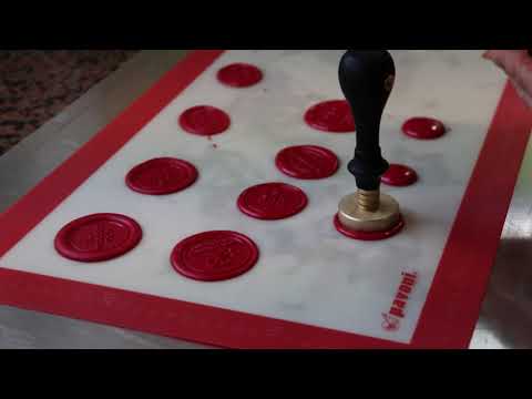 How to stamp chocolate Tampon en chocolat sceau - Pavoni - By POUCHKAR
