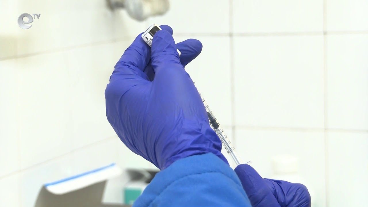 Започна ваксинацията на записаните през електронния портал на МЗ