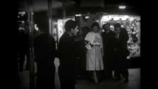 Leon Bridges  &quot;Pull Away&quot;