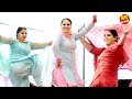 तीन स्टार कलाकारों का डांस मुकाबला दी�