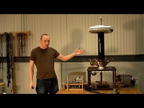 (#0014) A Comparison of Two Tesla Coil Drivers - DRSSTC vs. Spark Gap #01