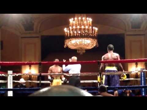 Tony Harrison vs Grady Brewer