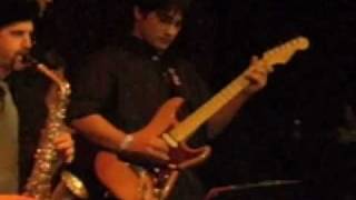 Tery Lemanis - Dudochka - "Gross" (live Balkan Beat Box cover) 12.13.2009