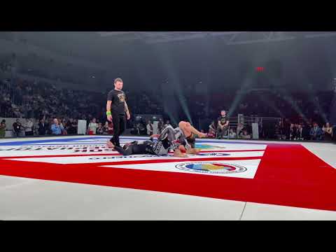 Бой Билала Курбабагамаева и Романа Лукашевича на открытии детско-юношеского фестиваля единоборств