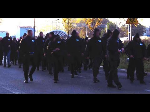 Ekipa Śląska AVE SILESIA gotowa na atrakcje pod stadionem Widzewa po stracie flagi  19.02.2023