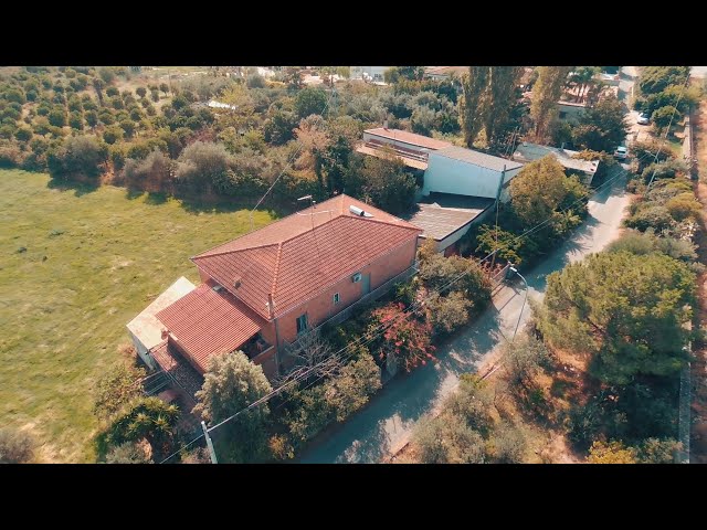 VENDESI TERRENO con Caseggiato