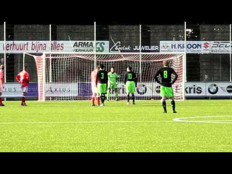 Strafschop Hassan Aanzi tijdens DOVO - Ajax