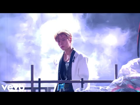 Stray Kids - DIVINE (Live At MAMA AWARDS 2025) #MAMA #MAMAAWARDS #StrayKids #DIVINE #4K 
