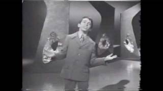 Jamie Redfern Singing The Little White Cloud That Cried