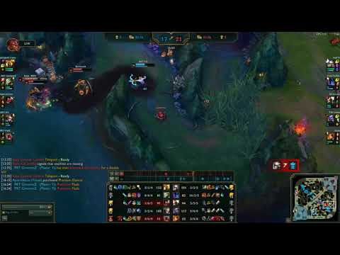 This is my ezreal in action // Kiting from river mid to bot