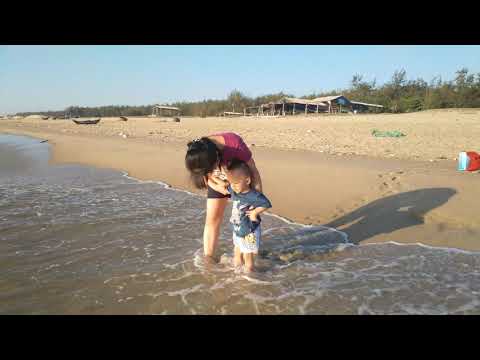 Cảm giác tắm biển lần đầu ấy mà