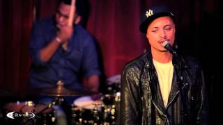 Jose James performing &quot;Trouble&quot; Live at KCRW&#39;s Apogee Sessions