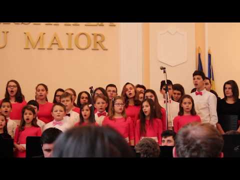 Corul de camera Rapsodia Iubirii si corul de copii Floare de colt, dirijor Cazan Sebastian