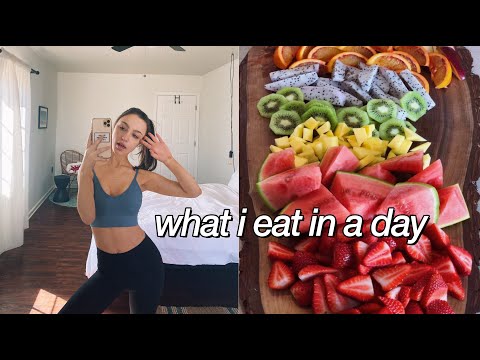 WHAT I EAT IN A DAY IN COLLEGE