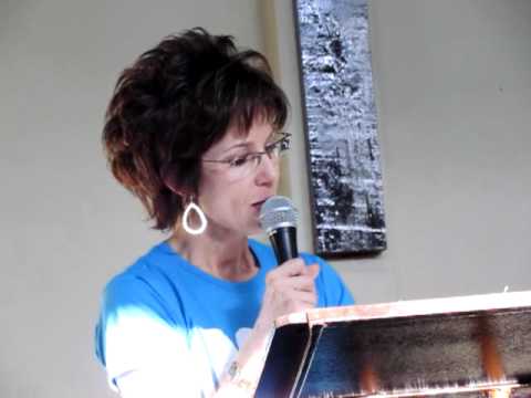 Debbie Hedgepeth in El Salvador - God carrying the burdens
