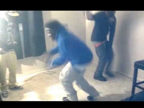 HANG WIT FOOLIE - @QuanWuan