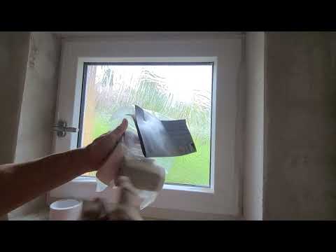 Fenster Türen abkleben mit Putzband und Aldi Abdeckfolien bei Malerarbeiten Putzarbeiten