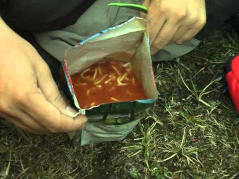 TrekkingTester berurteilen Trekking Mahlzeit Spaghetti Napoli von Travellunch